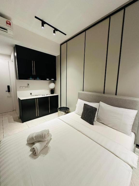 Axon Bukit Bintang Kl By Fartin *